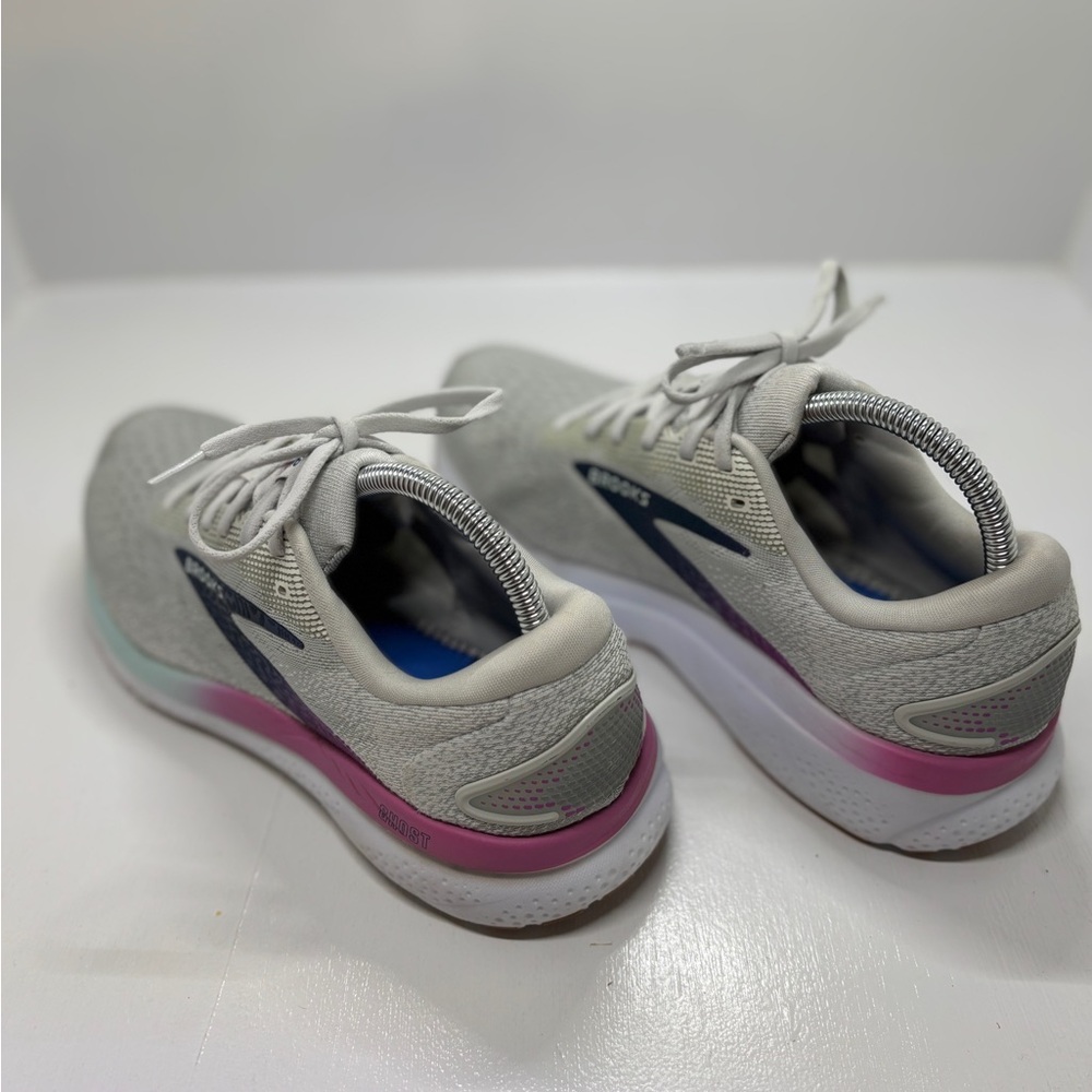 Brooks Ghost 16 Women’s 9.5 Wide Running Shoes Gray Mesh Gum Sole Comfort Traine - Picture 5 of 12